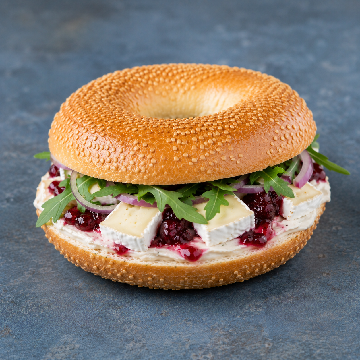 Belegte Bagels, Camembert, Preiselbeercreme